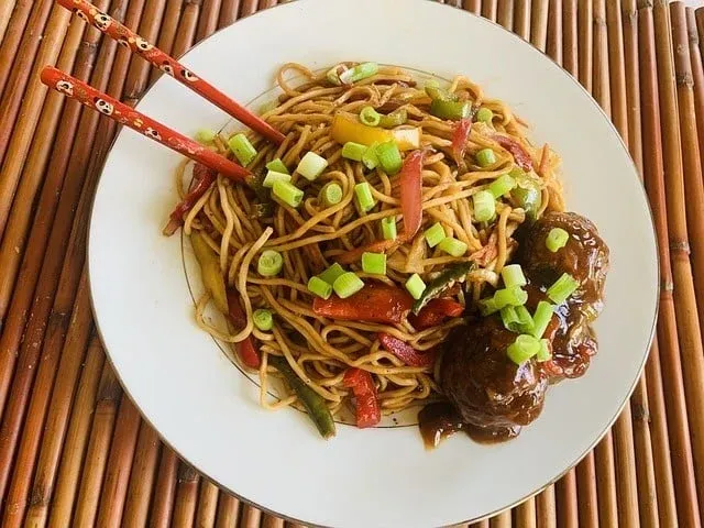 Bami met verse bamigroenten en kruidenmix