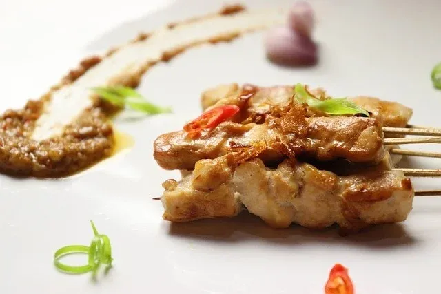 Sate van kip met sate kruiden