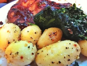 Chipotle kippenstoofpot met de gerookte jalapeno-kruidenmix
