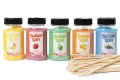Suikerspinsuiker fruitmix NR. 4 in 5 strooibussen a 400 gram incl. ±100 stokjes - set met Banaan (geel), Appel (groen), Sinaasappel (oranje), Bosbes(blauw), Aardbei (roze) en  ±100 stokjes